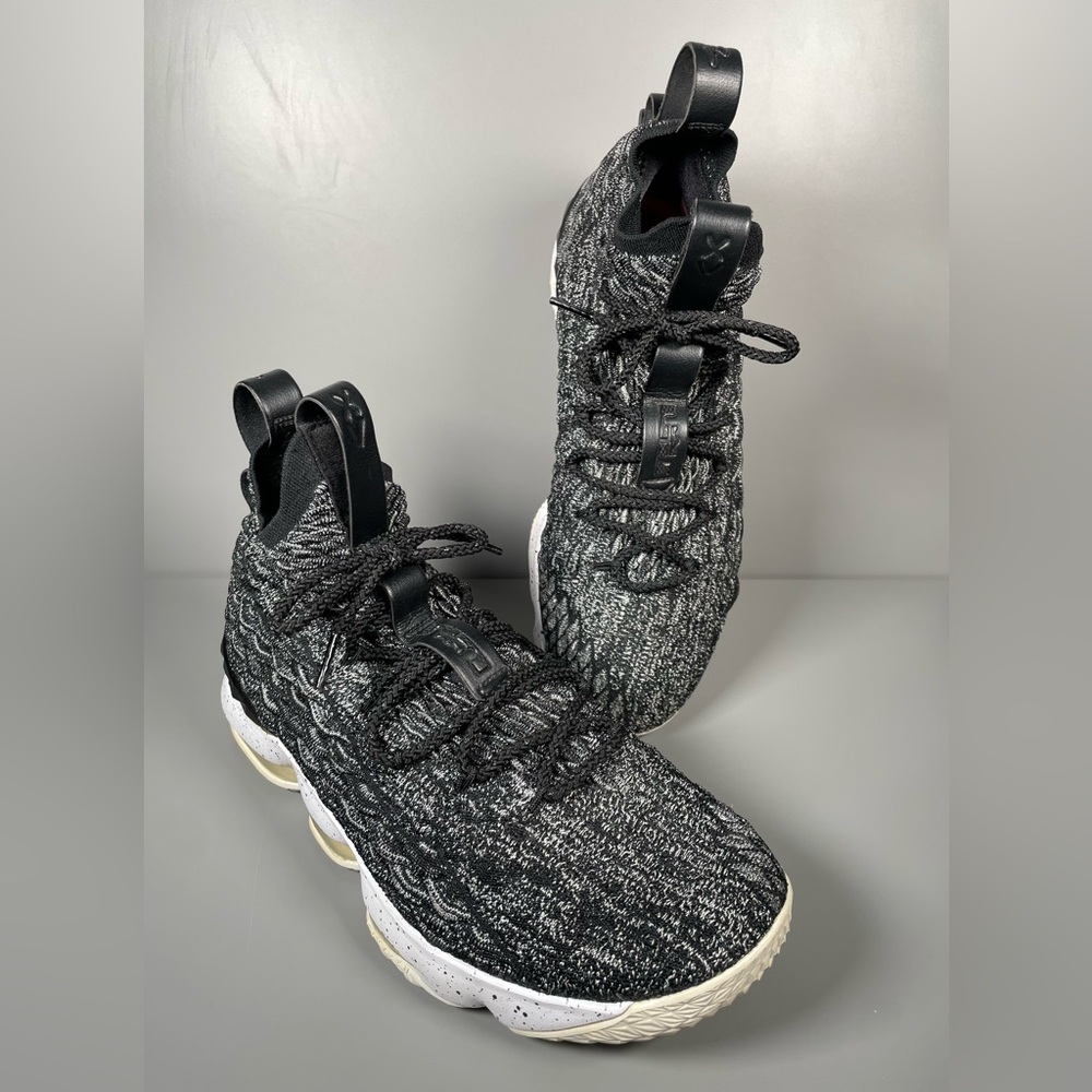 Nike LeBron 15 Ashes Black White Oreo men’s size 10